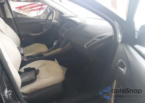 2016 Ford Focus Titanium from USA, damaged, VIN 1FADP3N26GL326215